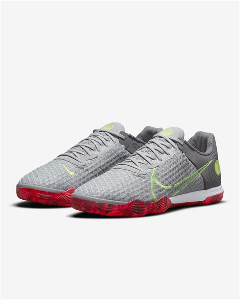 Nike Indoor Court Shoes for Men 